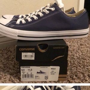 Men’s Converse low top sneakers